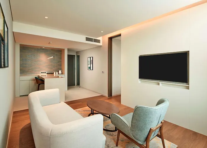 Hilton Garden Gangnam 4*
