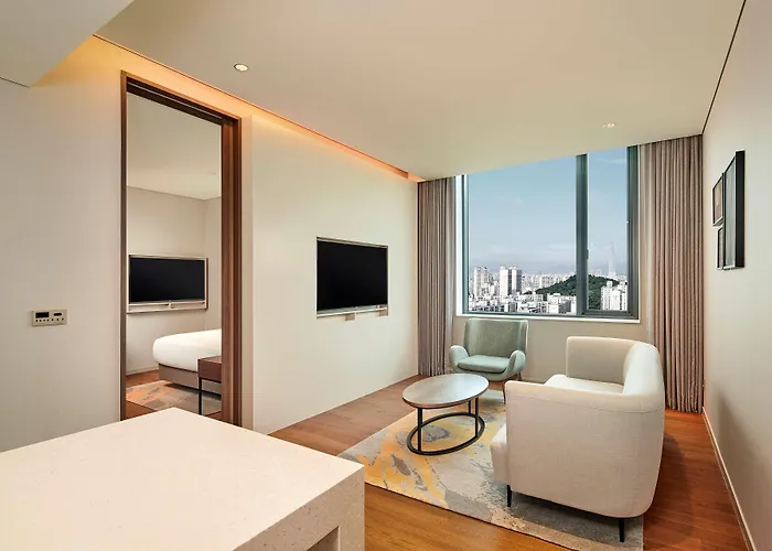 Hilton Garden Gangnam 4*