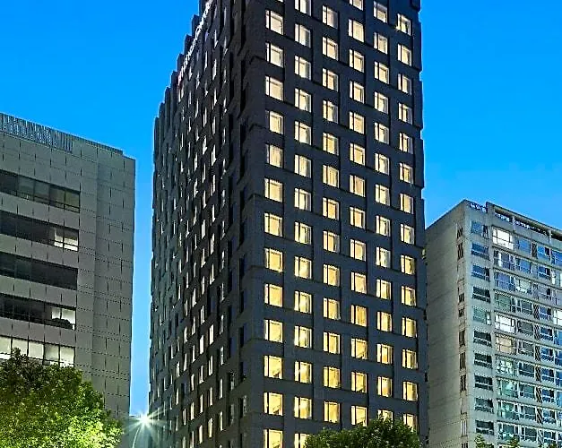 Hilton Garden Gangnam 4*